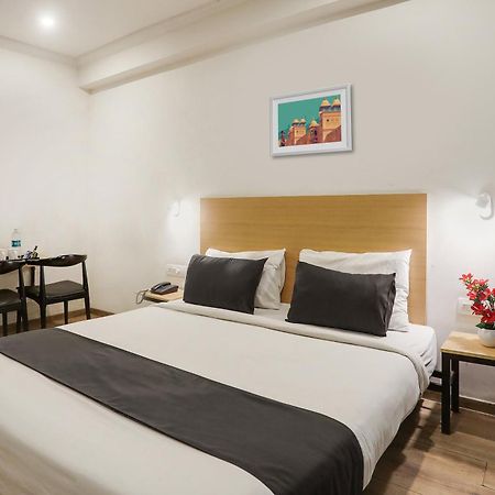 โอโย ทาวน์เฮาส์ 176 ราชธานี เรซิเดนซี Hotel Sururnagar ภายนอก รูปภาพ