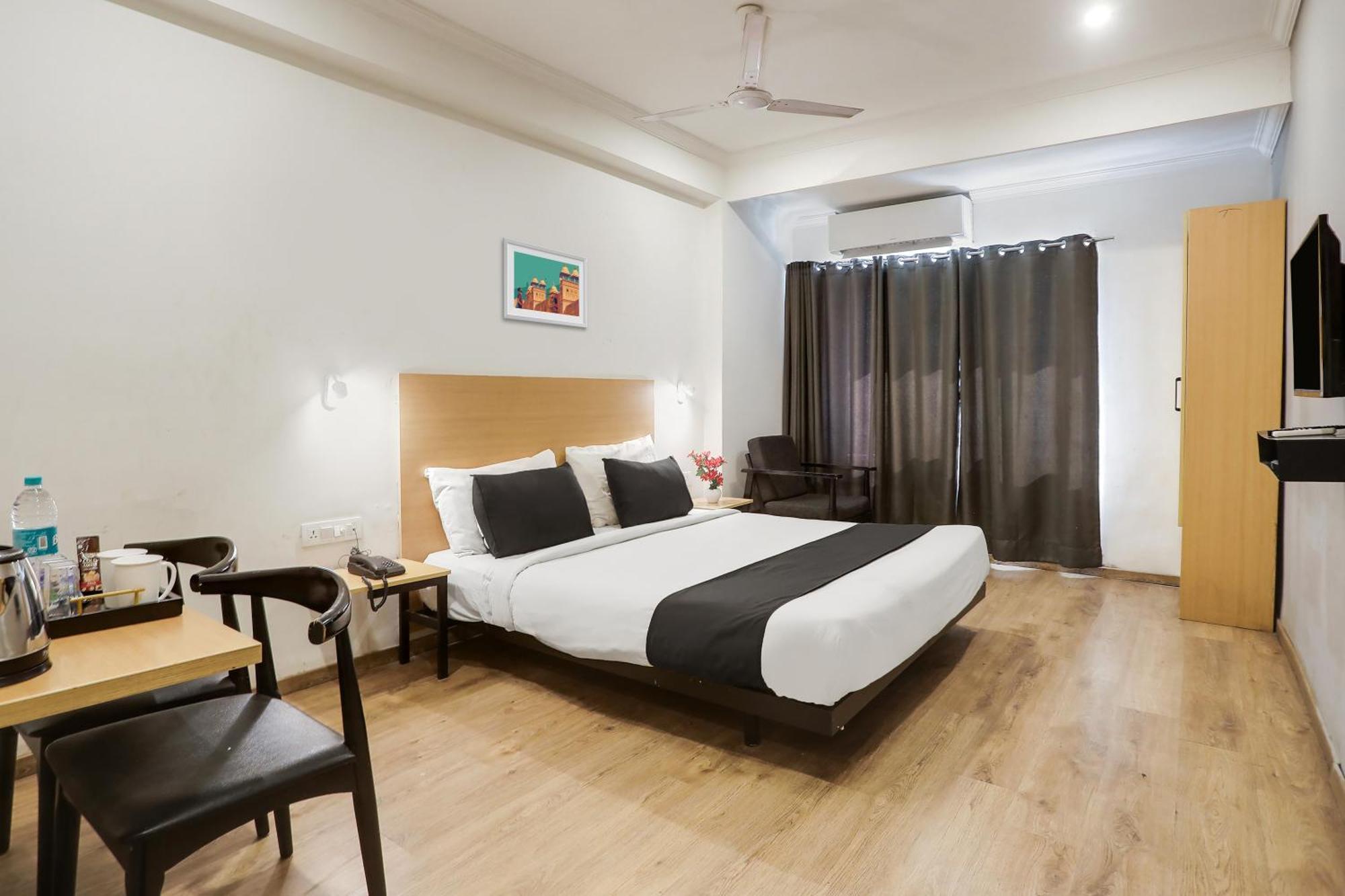 โอโย ทาวน์เฮาส์ 176 ราชธานี เรซิเดนซี Hotel Sururnagar ภายนอก รูปภาพ